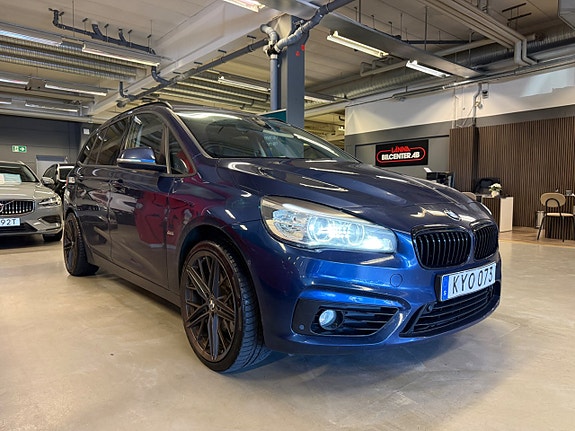 BMW 218d 5 of 17