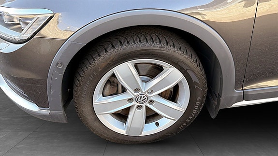 Volkswagen Passat Alltrack 9 of 9