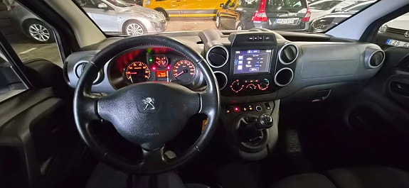 Peugeot Partner 9 of 13