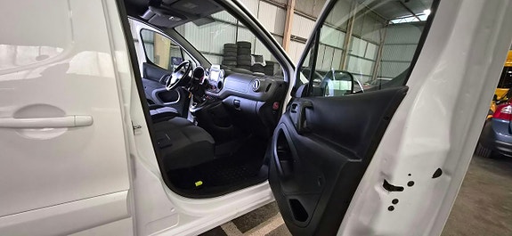 Peugeot Partner 8 of 13