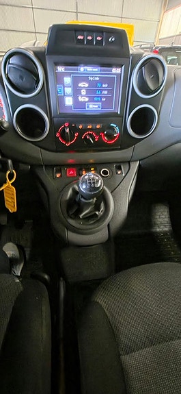 Peugeot Partner 10 of 13