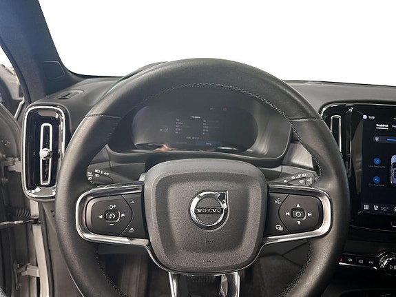 Volvo XC40 9 of 9