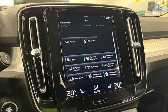 Volvo XC40 21 of 26