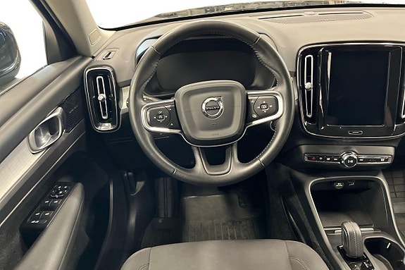 Volvo XC40 15 of 26
