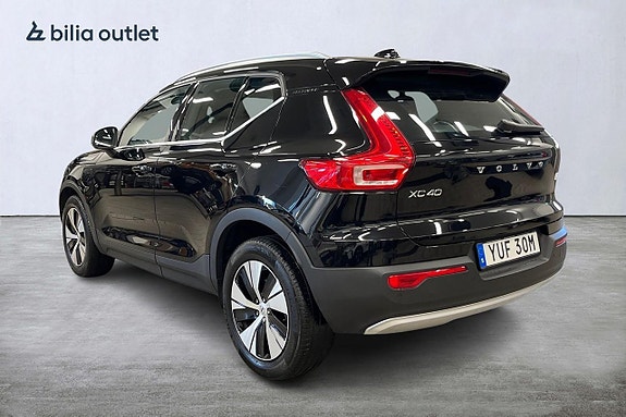 Volvo XC40 5 of 26