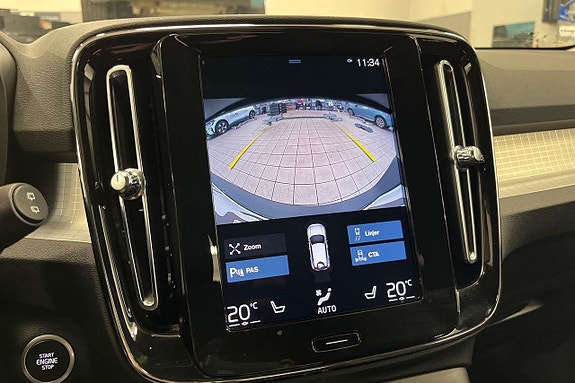 Volvo XC40 19 of 26