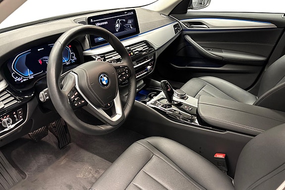 BMW 530e 8 of 14