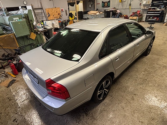 Volvo S80 4 of 8
