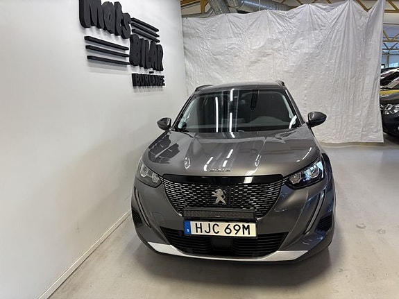 Peugeot 2008 2 of 9