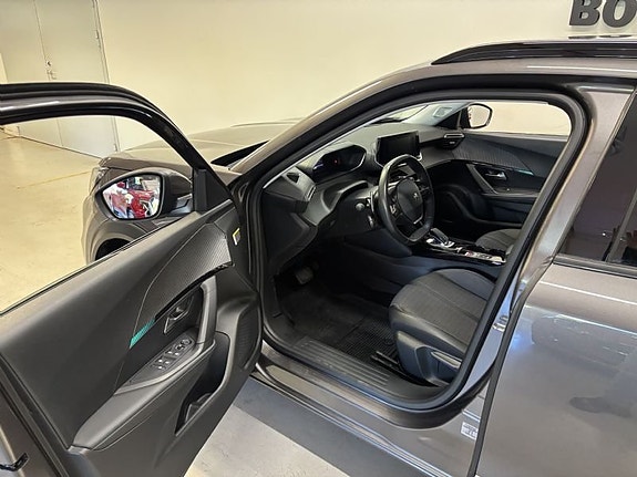 Peugeot 2008 6 of 9