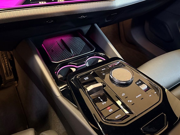 BMW i5 21 of 27