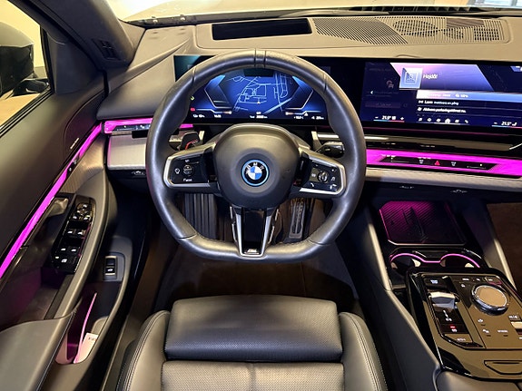 BMW i5 10 of 27
