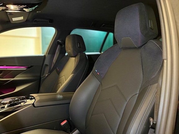 BMW i5 6 of 27