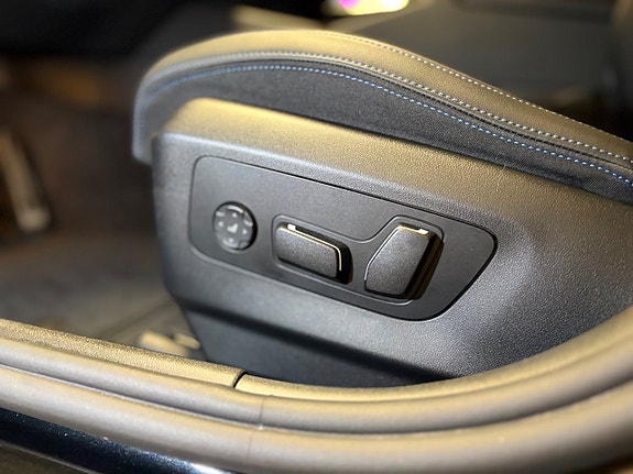BMW i5 7 of 27