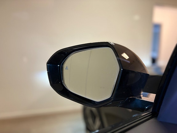 BMW i5 27 of 27