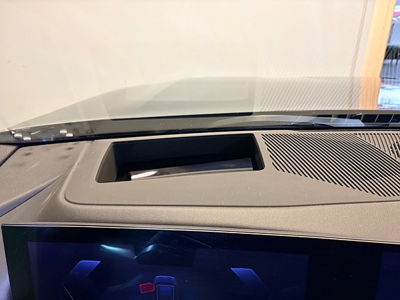 BMW i5 14 of 27