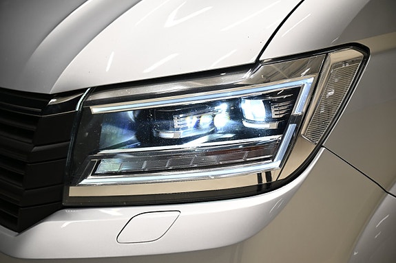 Volkswagen Crafter 8 of 30