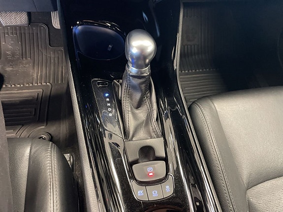 Toyota C-HR 16 of 20