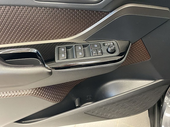 Toyota C-HR 18 of 20