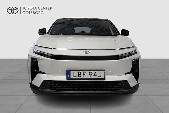 Toyota C-HR 6 of 11
