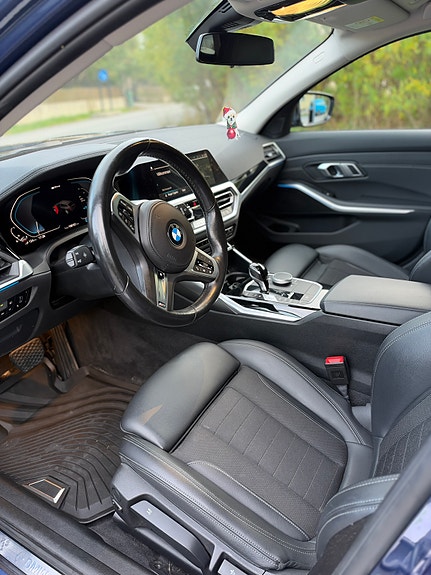 BMW 330e 8 of 21