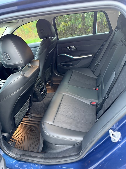 BMW 330e 6 of 21