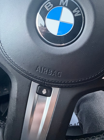 BMW 330e 18 of 21