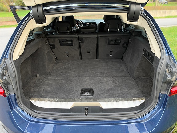 BMW 330e 12 of 21
