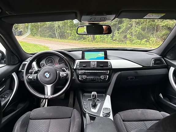 BMW 320d 5 of 6