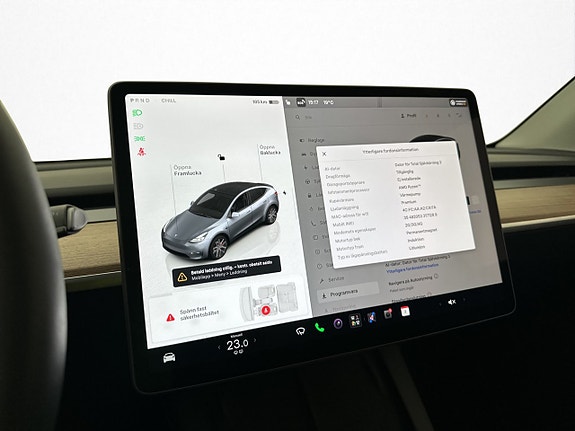 Tesla Model Y 24 of 30