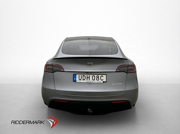 Tesla Model Y 8 of 30