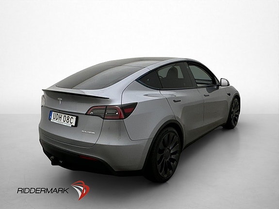 Tesla Model Y 9 of 30