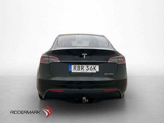 Tesla Model Y 8 of 30