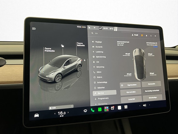 Tesla Model Y 22 of 30