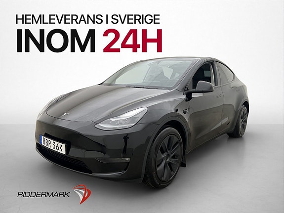 Tesla Model Y 4 of 30
