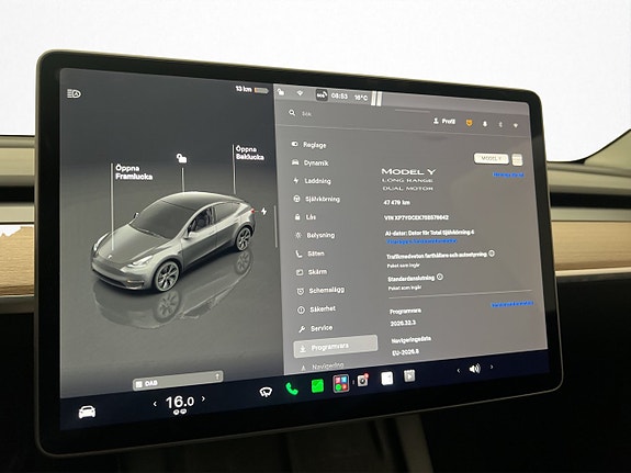 Tesla Model Y 17 of 30