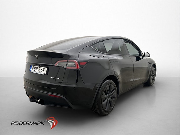 Tesla Model Y 9 of 30