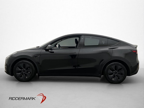 Tesla Model Y 5 of 30