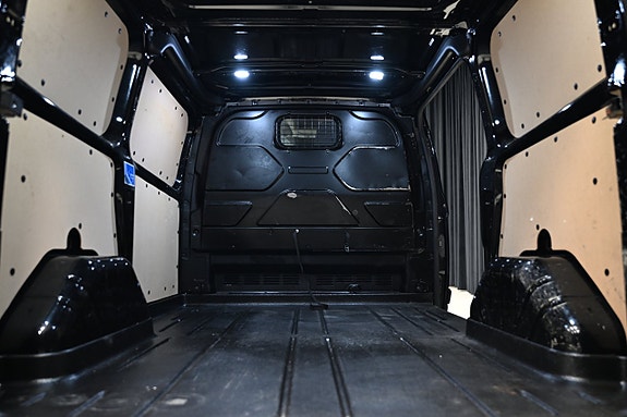 Ford Transit Custom 8 of 28