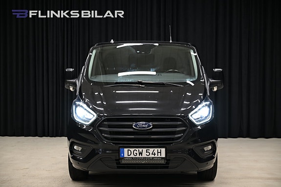 Ford Transit Custom 11 of 28