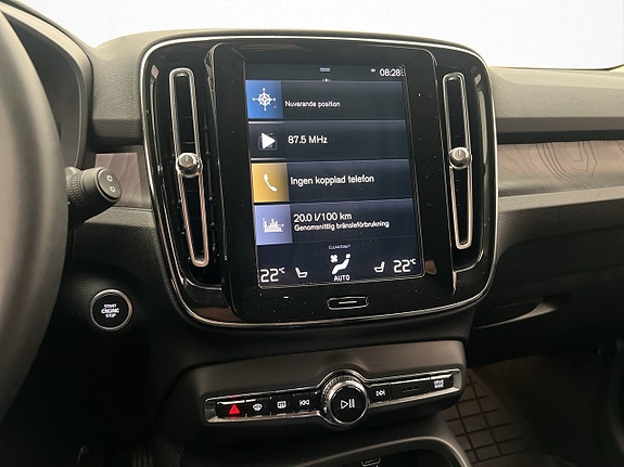 Volvo XC40 25 of 30