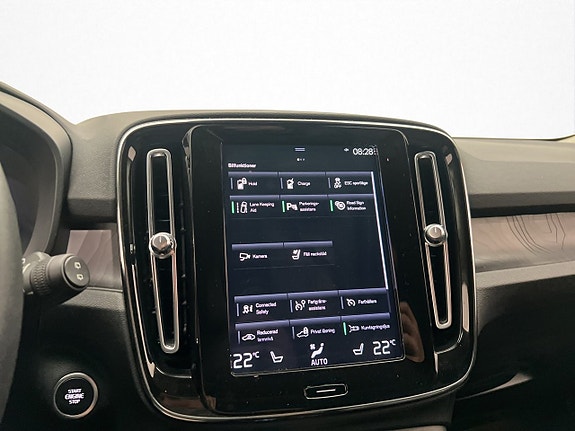 Volvo XC40 22 of 30