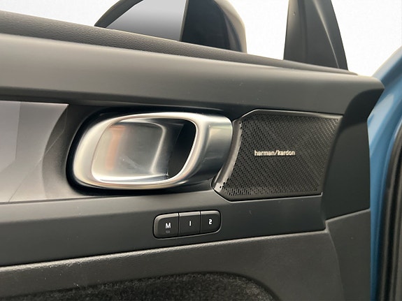 Volvo XC40 11 of 30
