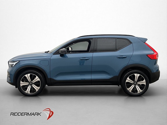 Volvo XC40 4 of 30