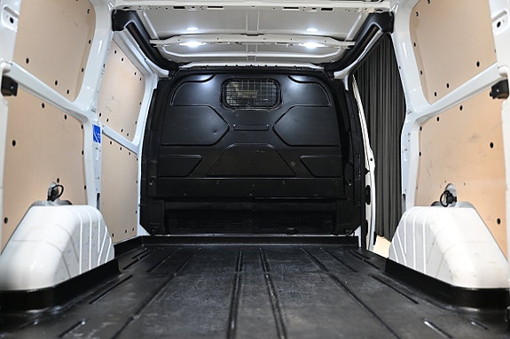 Ford Transit 10 of 28