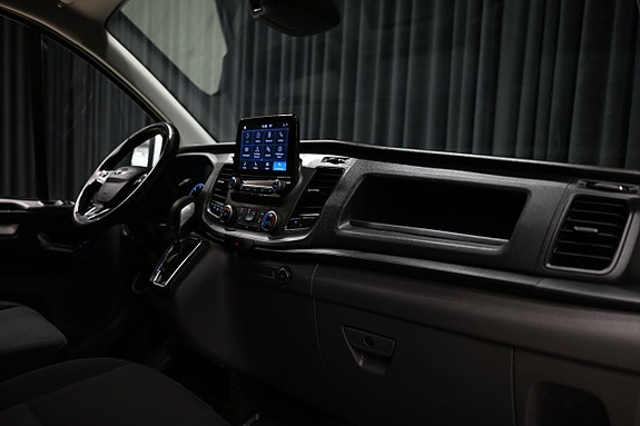 Ford Transit 26 of 28