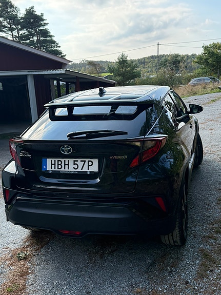 Toyota C-HR 5 of 5