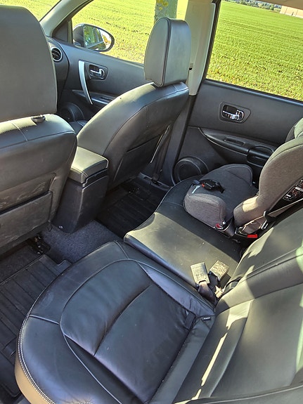 Nissan Qashqai+2 9 of 13