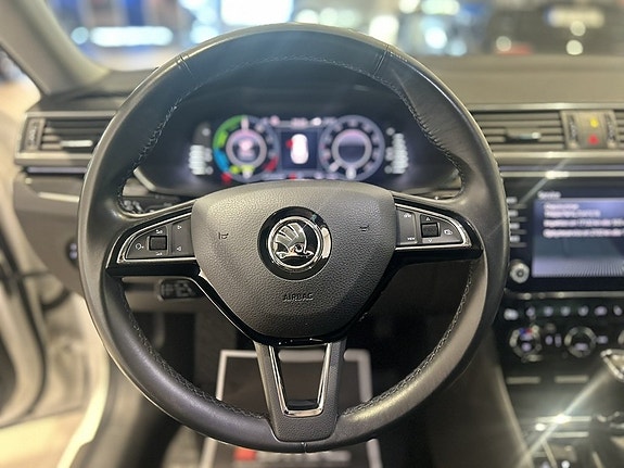 Skoda Superb 21 of 23