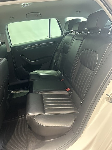 Skoda Superb 10 of 23